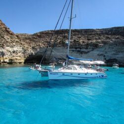La tragedia di Lampedusa 2013: simbolo della crisi migratoria